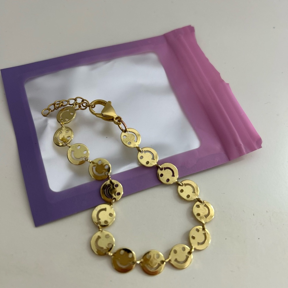 Elegant smiley face Gold Bracelet custom made *never worn!*